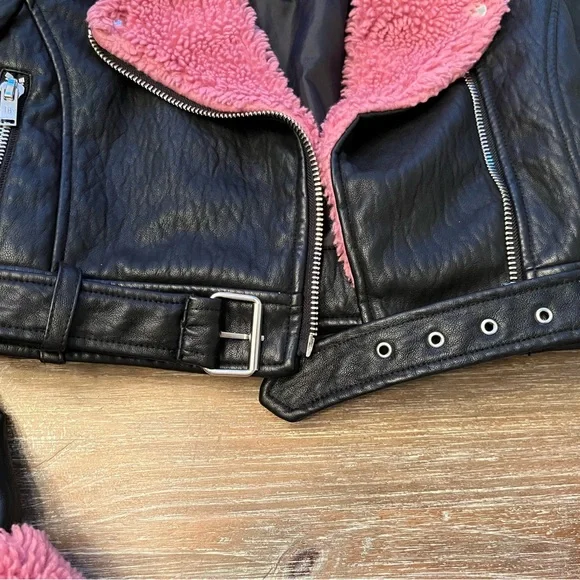 NWOT CURRENT MOOD BLACK BORGE MOTO FAUX LEATHER JACKET W. PINK FAUX FUR, XXS - Picture 4 of 7